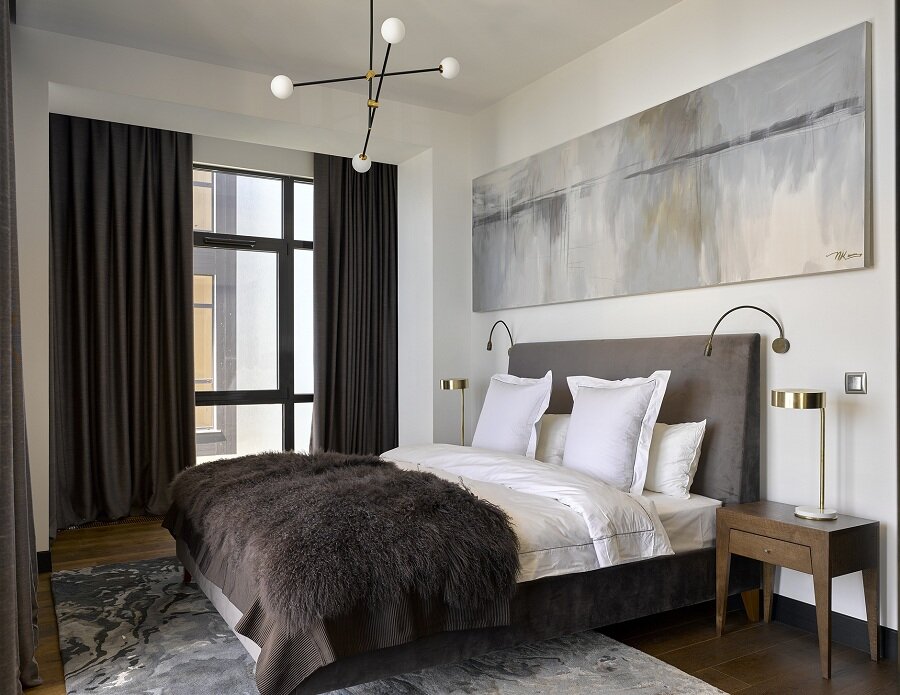 Настольная лампа SN015 и кровать K008 в проекте дизайнера Наталии Кюнер 