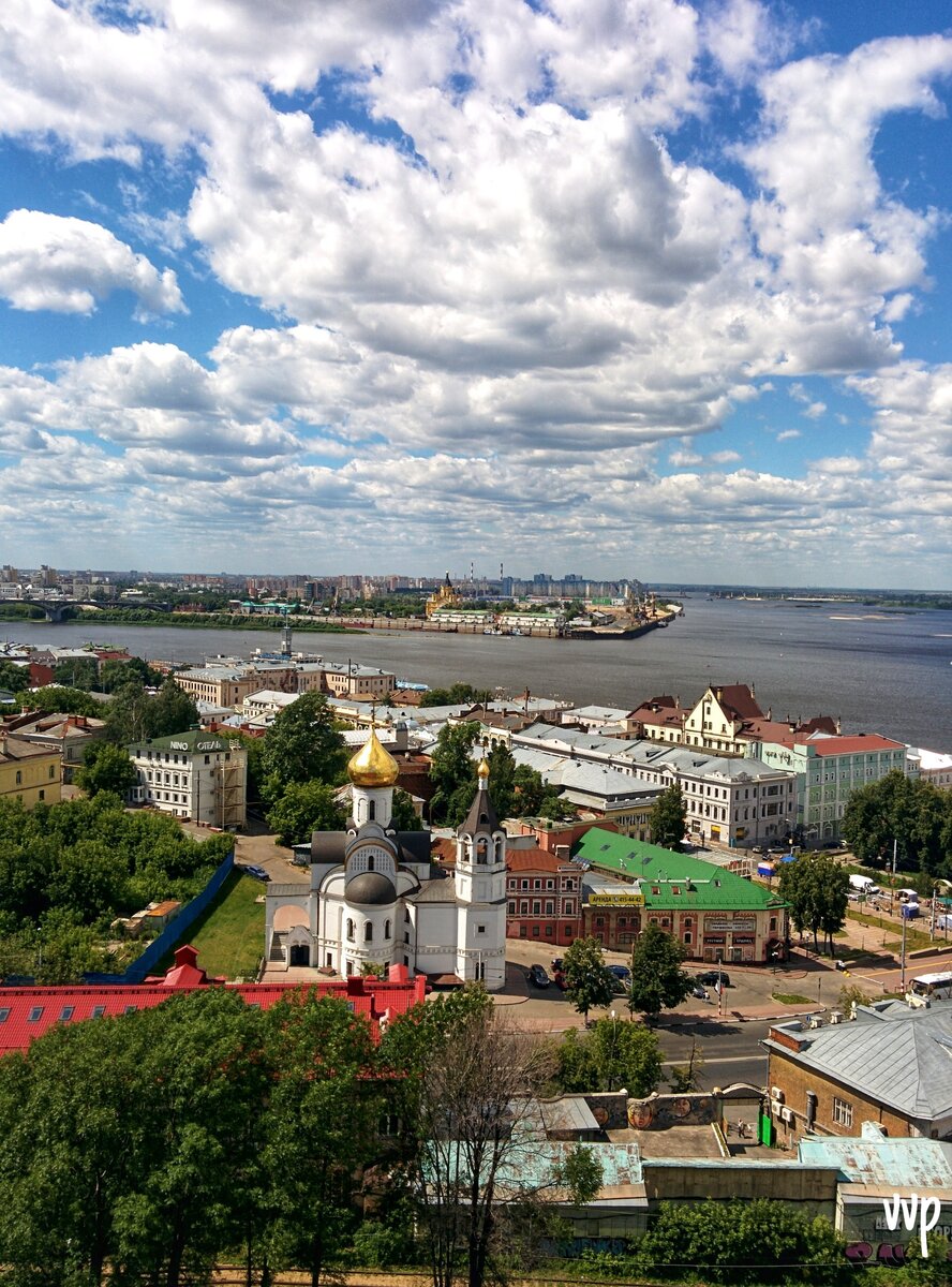 Вид на Стрелку Волги и Оки 