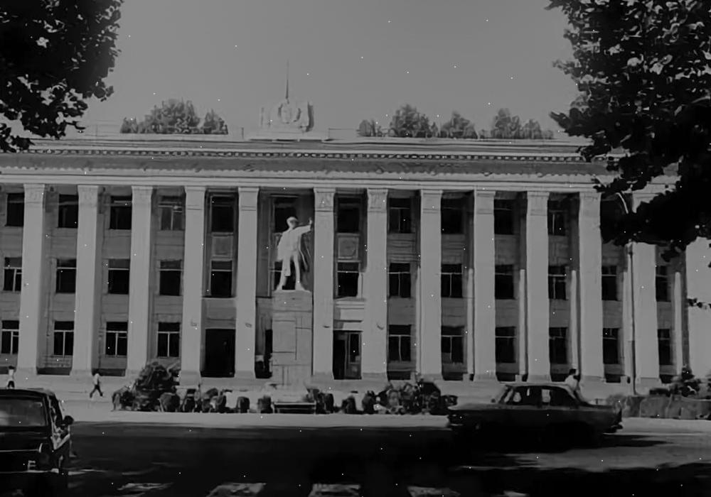 Пристанище главных хапуг в городе