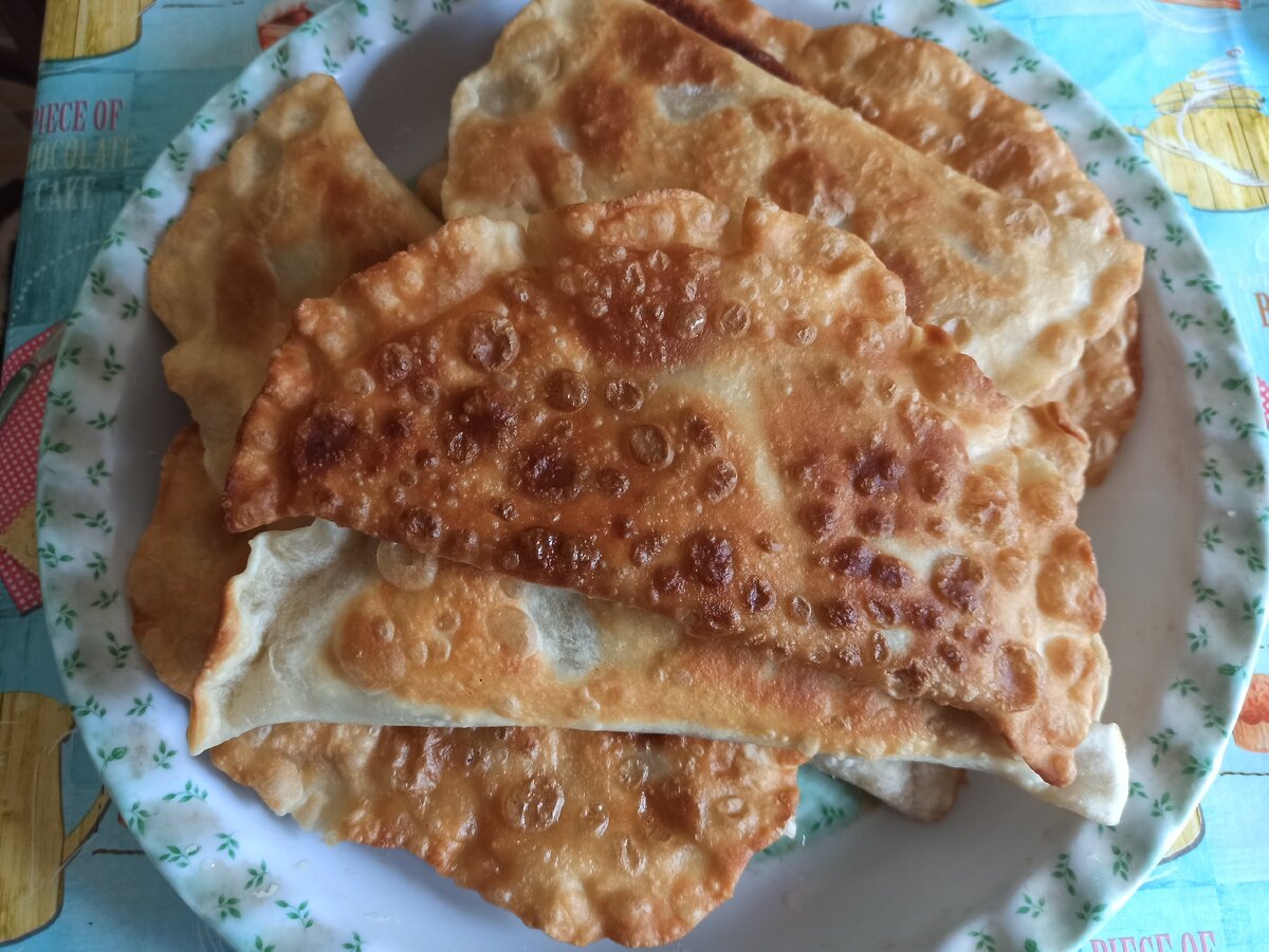 горячие чебуреки