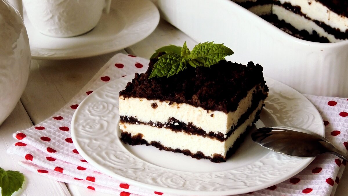 Белькович шоколадно творожный пирог. Шоколадно творожный пирог. Творожный шоколадный. Пирог с творогом и шоколадом. Шоколадный пирог с творогом.