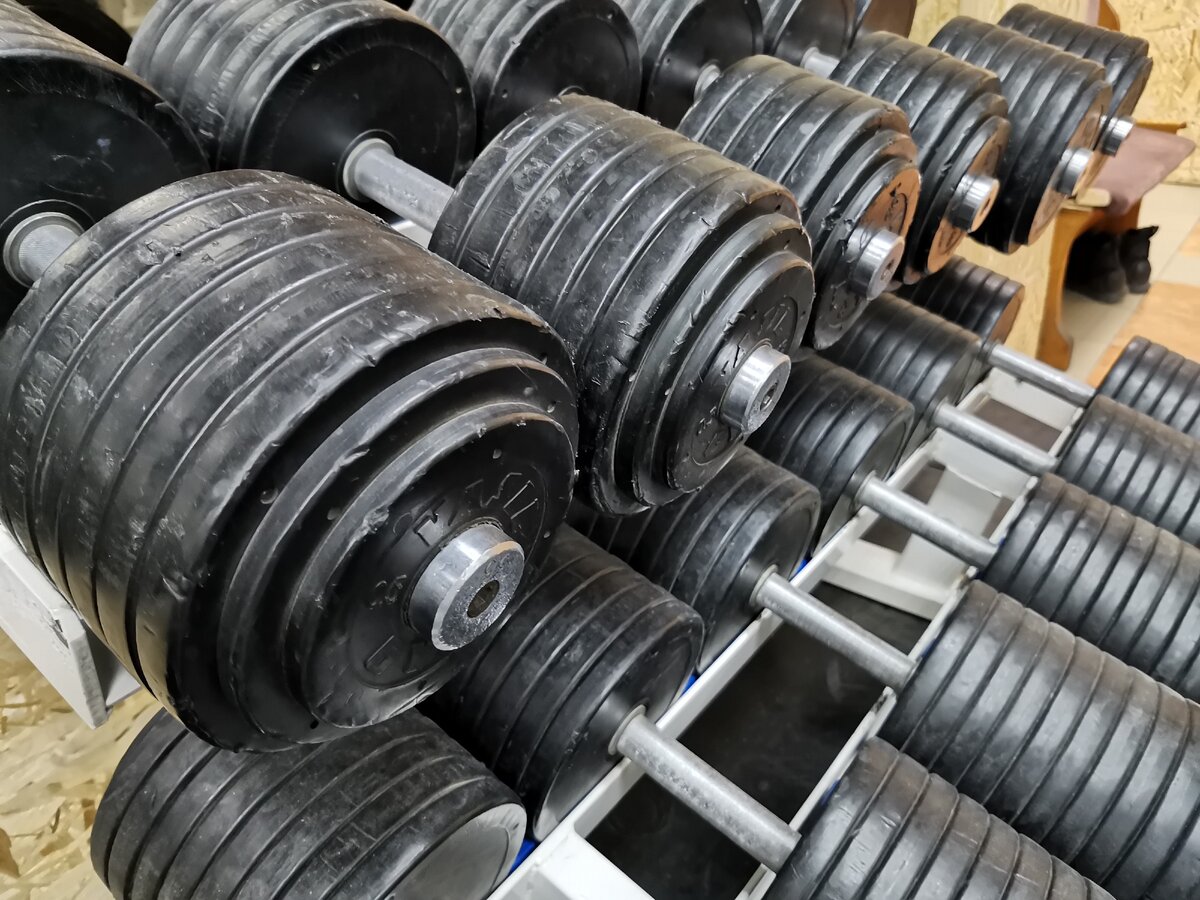 Тренировка сегодня была огненная - день ног. Как завтра на каблуках ходить, кто-нибудь знает? 