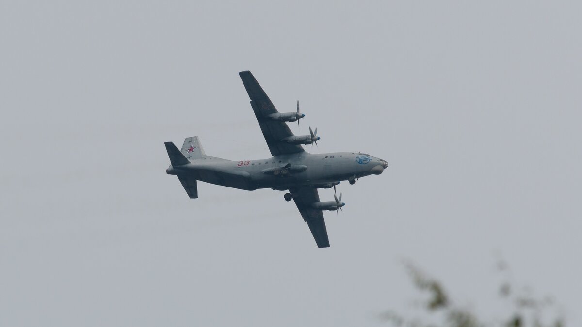 Ан-12БК ВТА России, 33-й красный