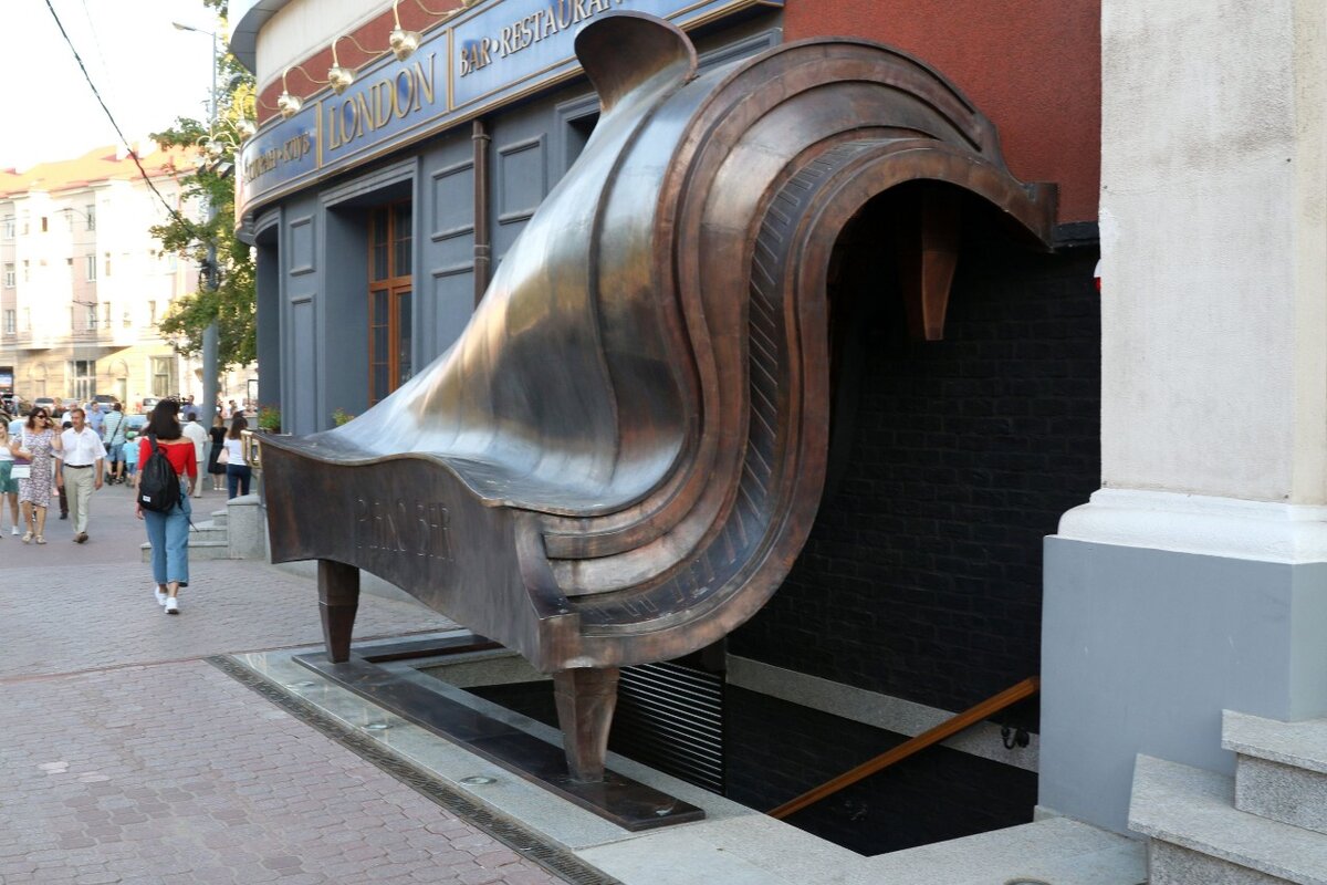 пиано бар калининград. бар пианино калининград. рояль в ресторане. бар пианино калининград. пьяно бар калининград.