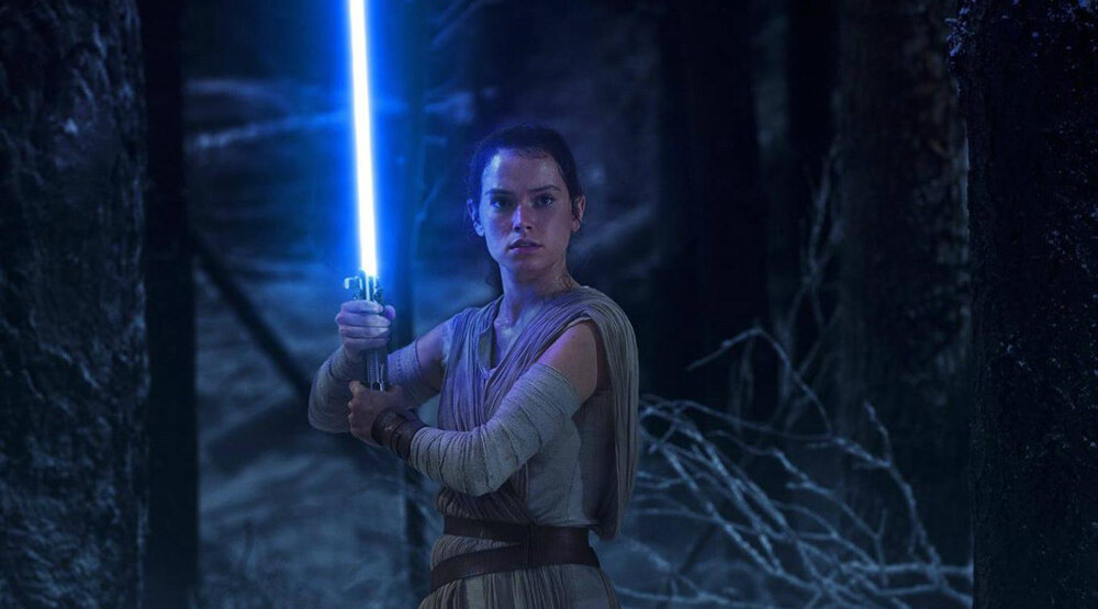 Мусорщица одолела в бою опытного ситха.