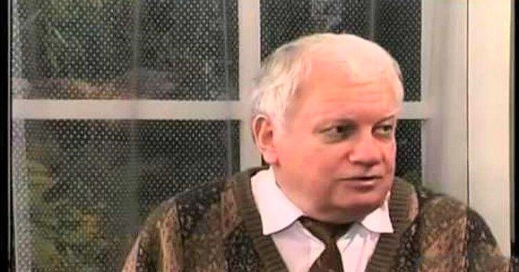 Ученый физик Владимир Ефремов