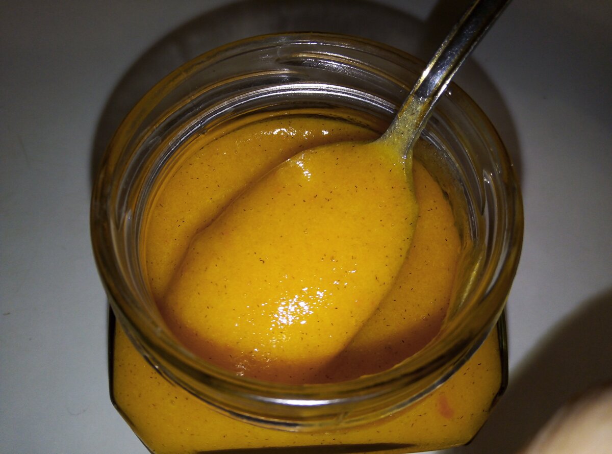 Золотистый конфитюр из хурмы