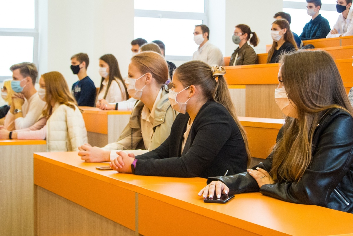 Снова студенты