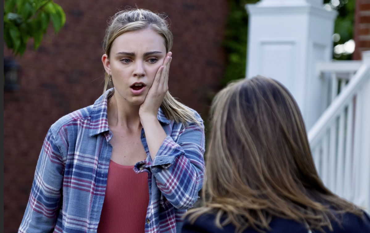 Фильм "Стеклянные дома" 2020