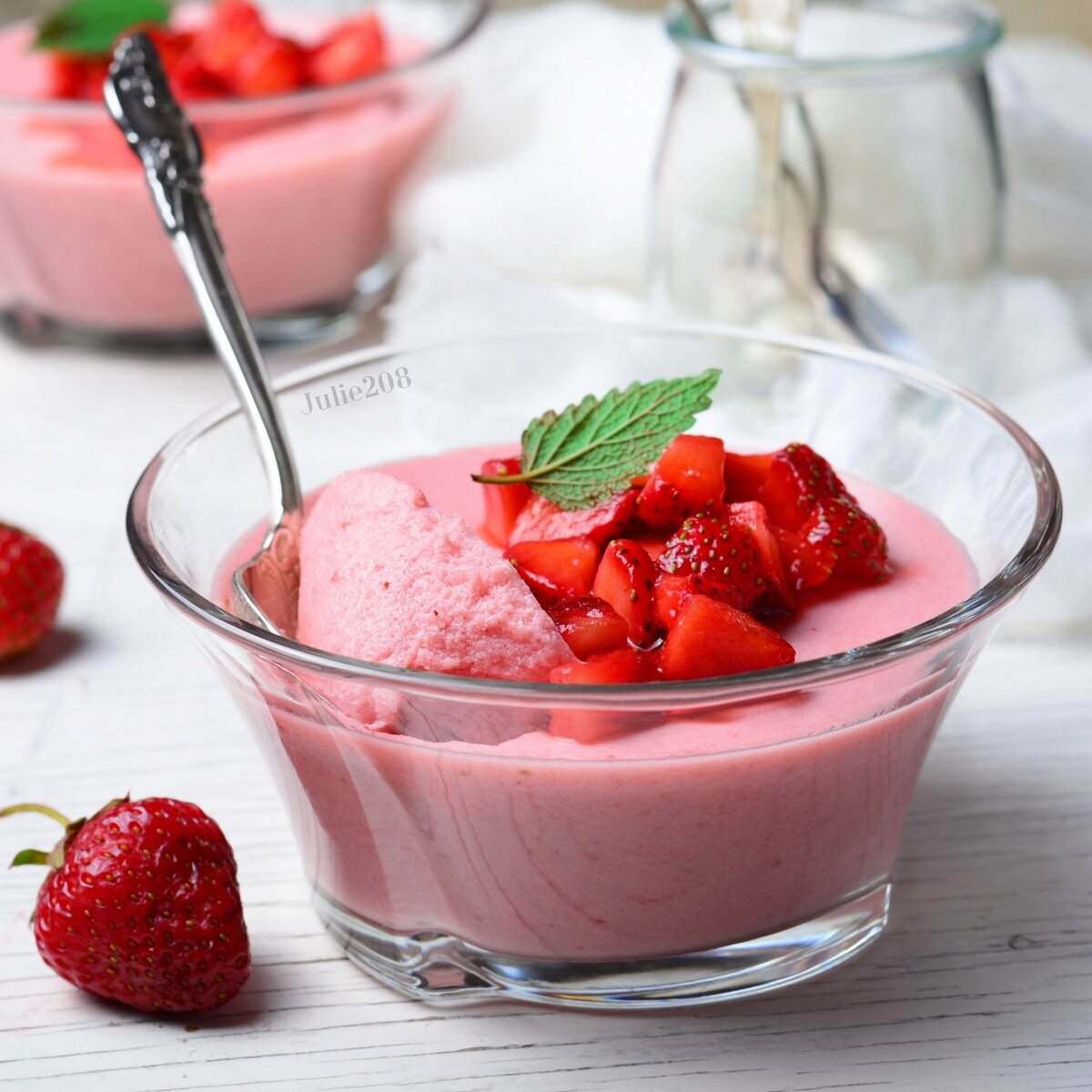 Как сделать мусс. Мусс земляничный. Мусс крем брюле. Мусс земляничный. Компот (десерт).