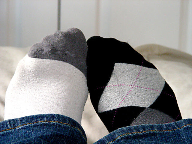 Источник - 3.bp.blogspot.com/-OelPtaMdJ_A/T6L2jwZrqWI/AAAAAAAAAoI/k_x6gq8GpdA/s640/socks.jpg.