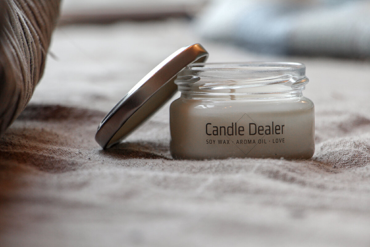 Маленькая соевая свеча Candle Dealer, 100 мл