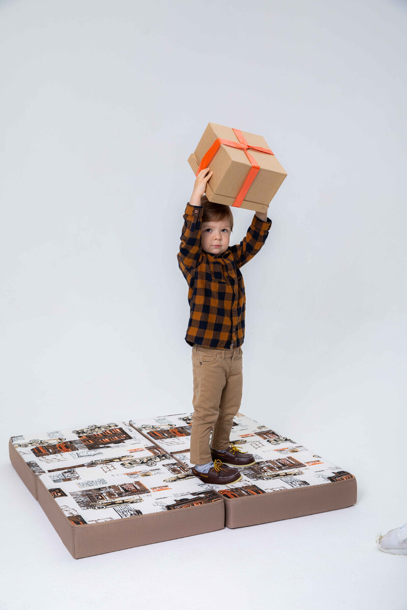 На фото пуф-трансформер от Магматик