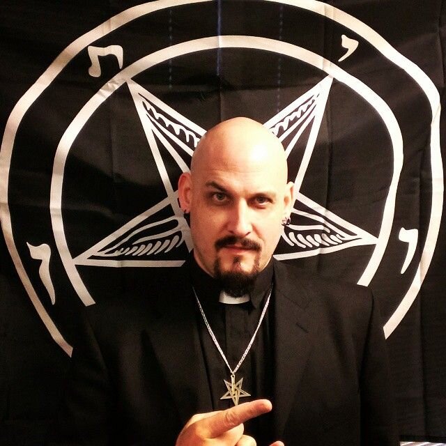 Церковь сатаны лавея. Антон шандор лавей церковь сатаны. Антон лавей. Основатель церкви сатаны антон лавей. Сатанизм лавея церковь.