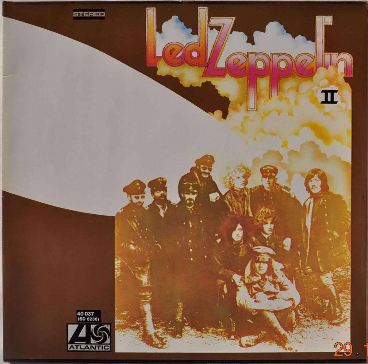 Обложка второго студийного альбома «Led Zeppelin II»