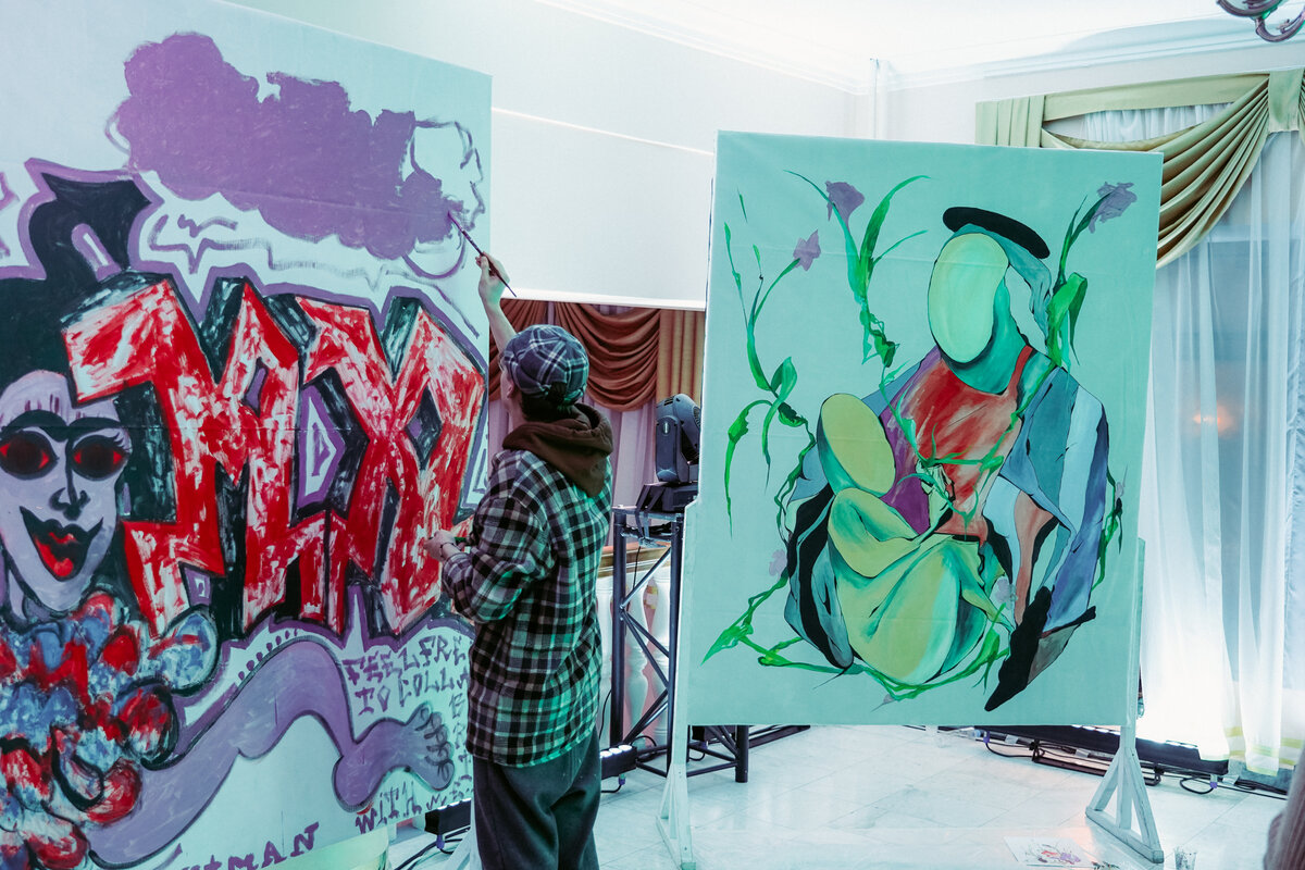 Фото из опубликованного фотоотчета о фестивале "Коллаборация"