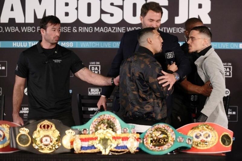 Бокс: Теофимо Лопес vs Джордж Камбосос. Основные моменты заключительной пресс-конференции