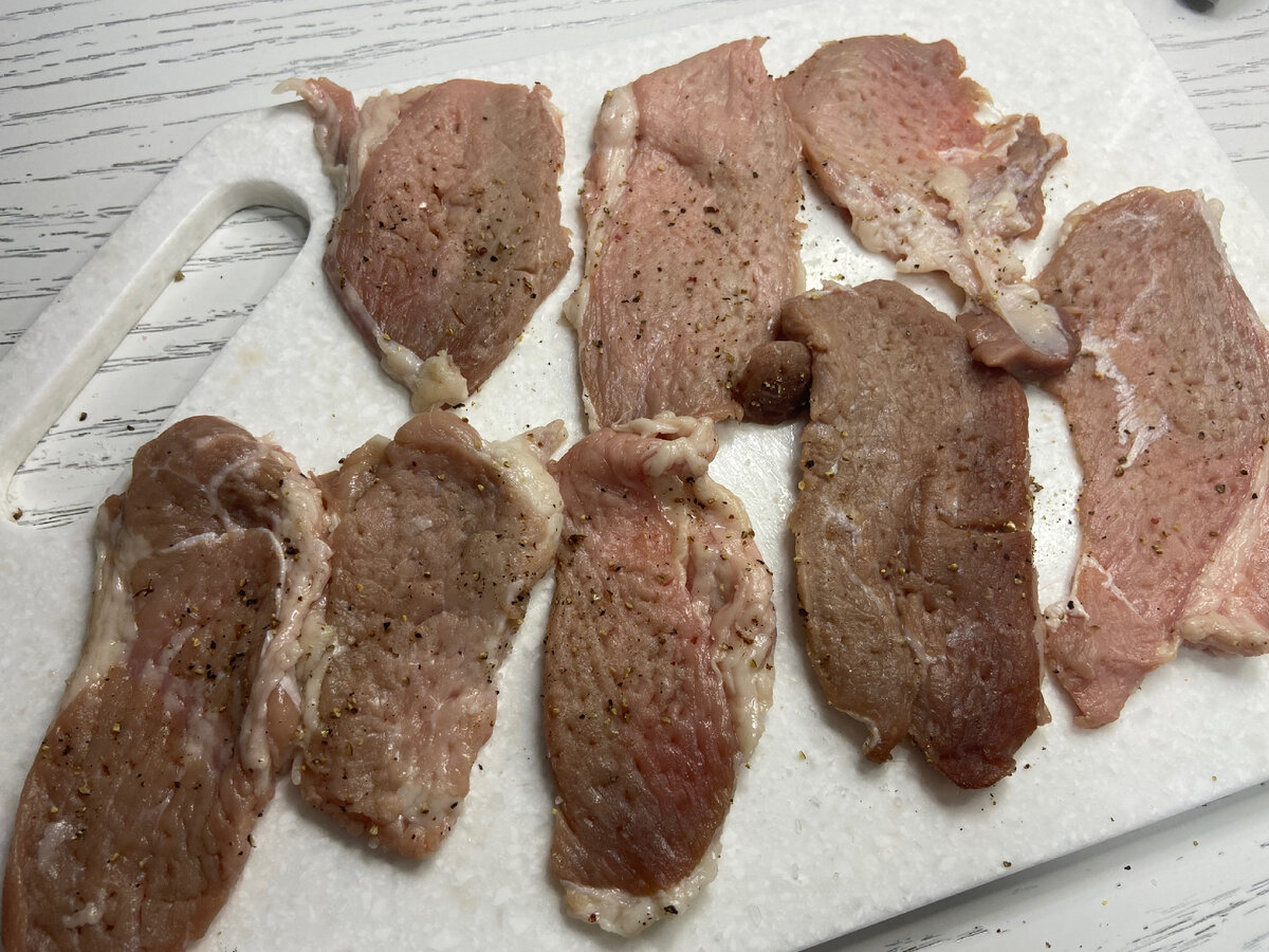 Показываю, как готовлю полюбившийся в моей семье ужин из мяса: возни не много, на стол подать не стыдно (мясо по-купечески)