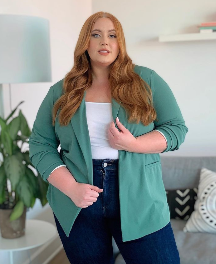 Эмили Уолден. Источник: https://www.instagram.com/nerdycurvyandthriving/