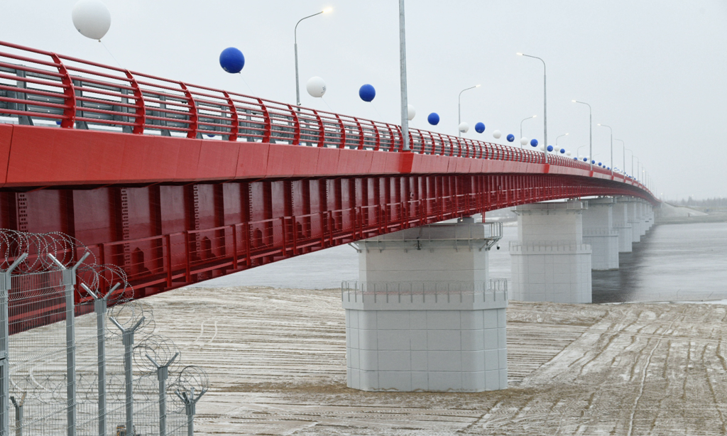 Сколько средств окружного бюджета потрачено на строительство пуровского моста