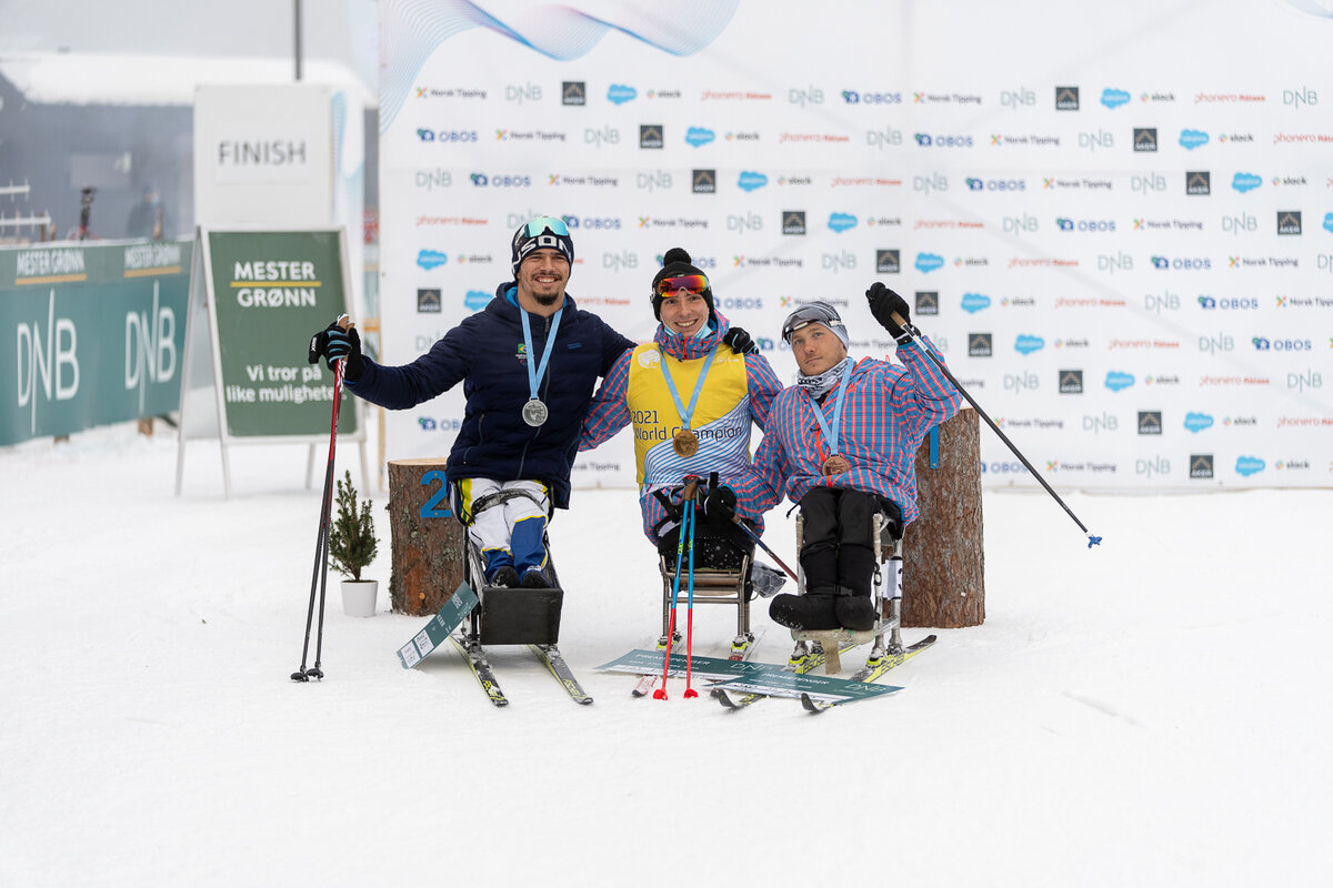 Иван Голубков и Данила Бритик на награждении (Норвегия)
