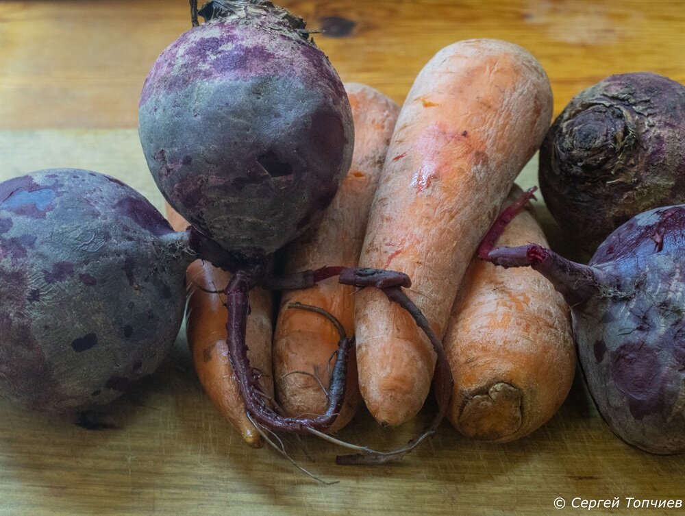 Сварили свеклу и морковь