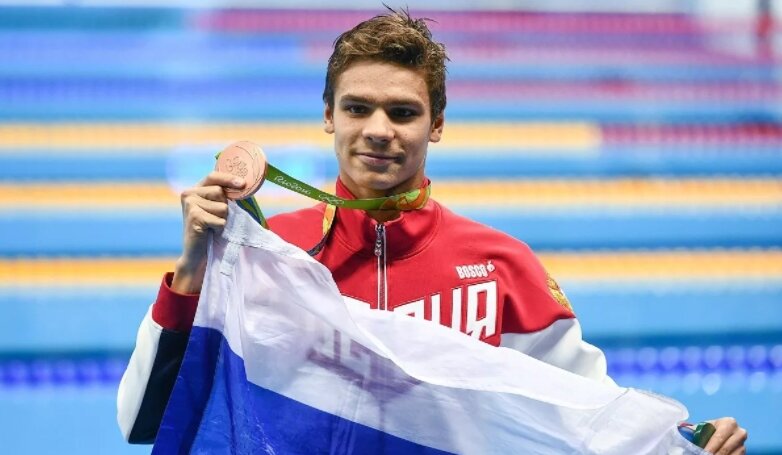 Рылов Евгений Михайлович,  российский пловец, специализирующийся в плавании на спине и вольным стилем. Двукратный олимпийский чемпион