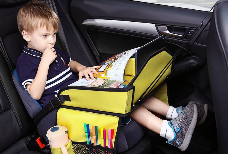 Сделайте автопоездку с ребёнком комфортной! Что взять с собой?