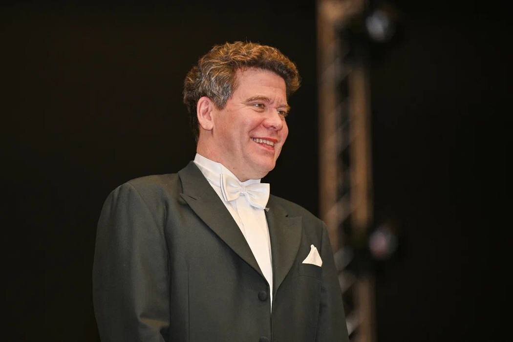     На сцене КДЦ Салехарда. Фото: vk.com Дмитрий Артюхов