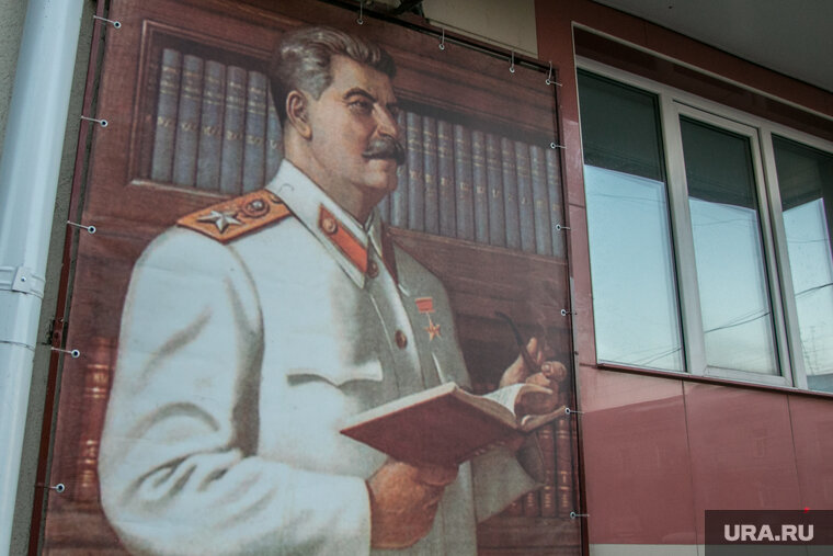    Иосиф Сталин должен быть реабилитирован, считает его потомок