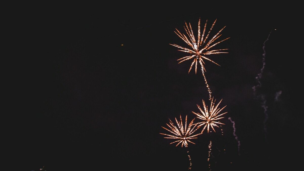     Ограничений и запретов на использование пиротехнической продукции в новогоднюю ночь в Нижегородской области не существует. Об этом NewsNN сообщили в ГУ МЧС по региону.