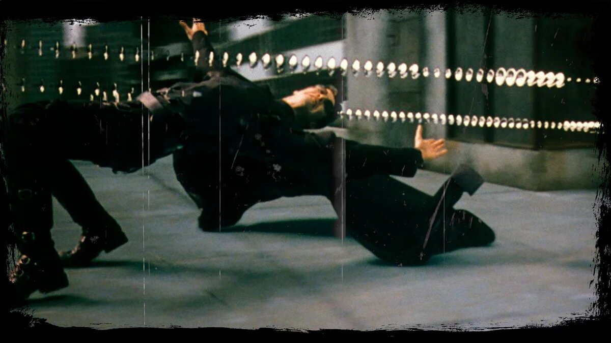 Пули летят, а ему всё нипочём. (с) Матрица; из открытых источникофф