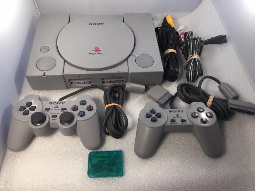 Sony Playstation One. Источник фото https://ruftv.ru