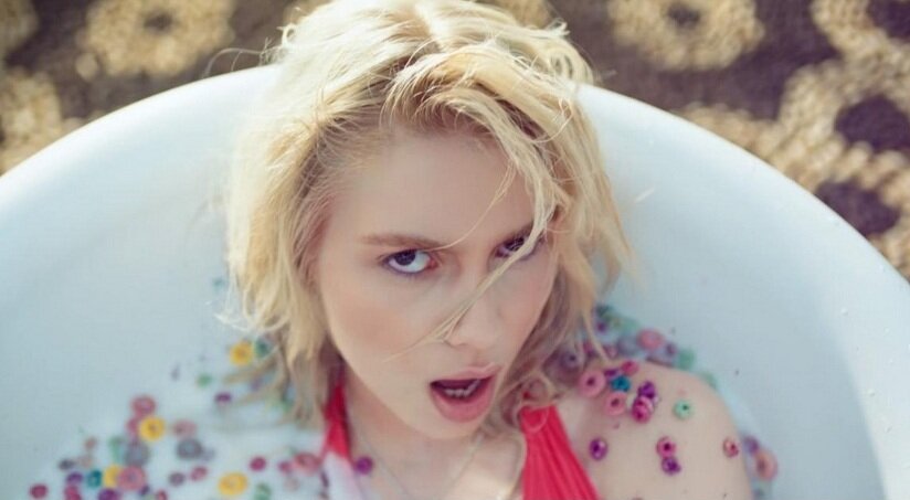 Алейна Тильки