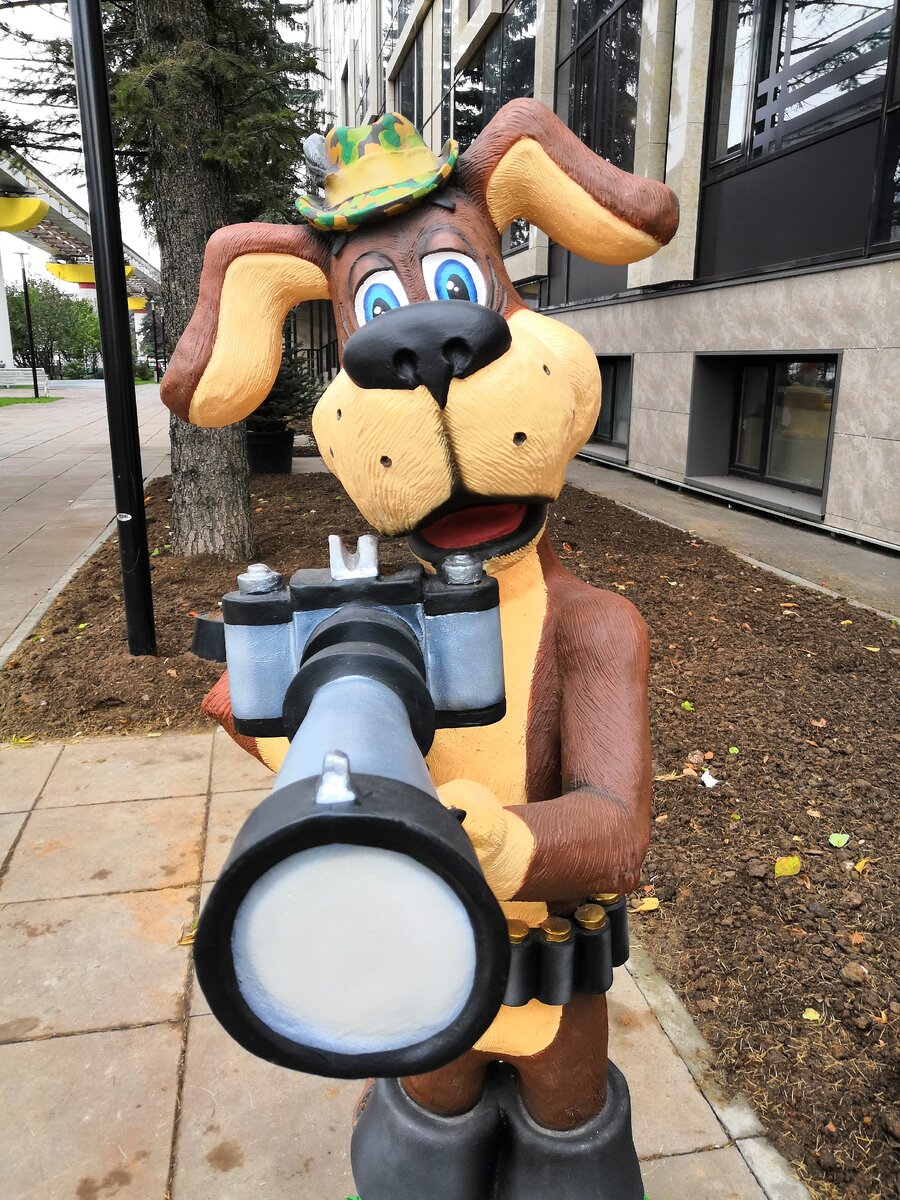 А вот Шарик из "Трое из Простоквашино"