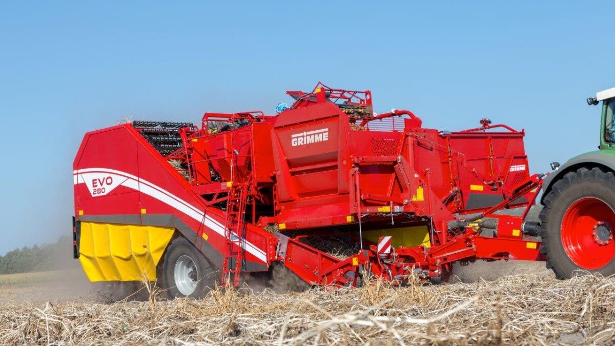 Фото:machineoftheyear.de Grimme EVO 280