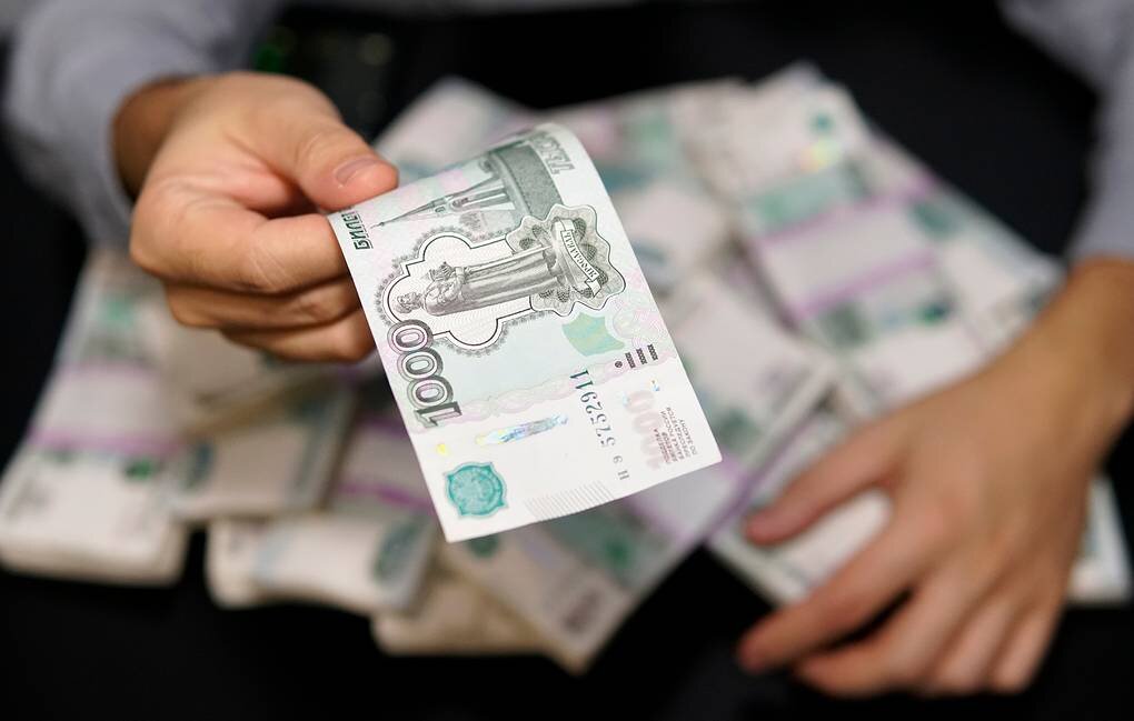 Чтобы побороть кризис, нужно раздать гражданам деньги