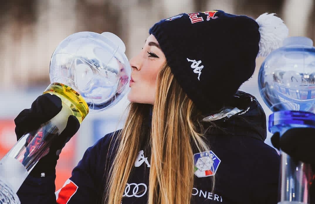 Женский биатлон - один из самых конкурентных видов спорта. В начале сезоне с большим   трудом можно предположить будущего победителя. В этом топе я составил десятку самых очевидных претенденток на Кубок мира.