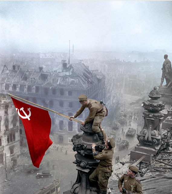 Красное знамя победы над рейхстагом | The Soviet Banner of Victory on the Reichstag