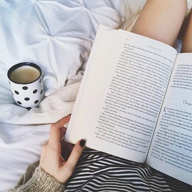 i.pinimg.comВидеть похожие фото каждый день утомляет. Добавьте разнообразия в ленту, меняя стиль картинок. Например, если вы художник и постоянно выкладываете уже готовые работы, почему бы для разнообразия не выложить видео процесса? Или не показать, как выглядит ваше рабочее место? А еще можно вживую общаться с подписчиками с помощью онлайн-трансляций!