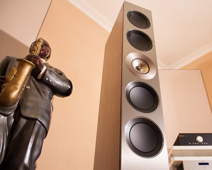 4 speakers. KEF reference 5. KEF reference 3.2 Crossover. KEF 1600$. KEF rеfеrеnсе 201.