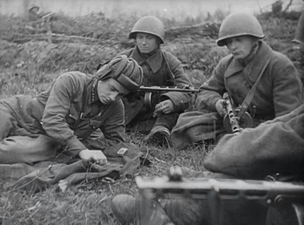 Кадр из фронтовой кинохроники