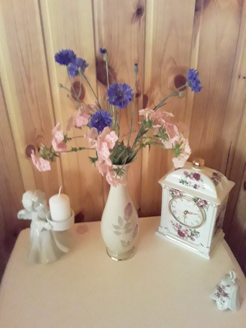 По неделе стоит в срезке