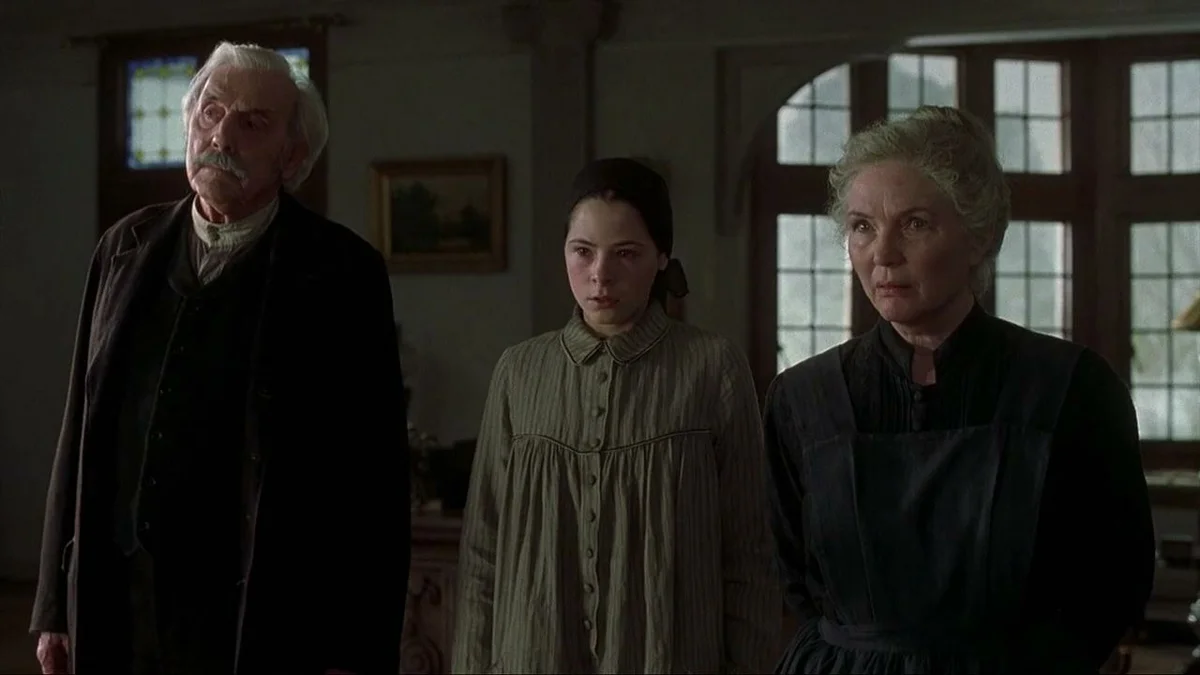 Садовник Эдмунд Таттл, служанка Лидия, няня Бэрта