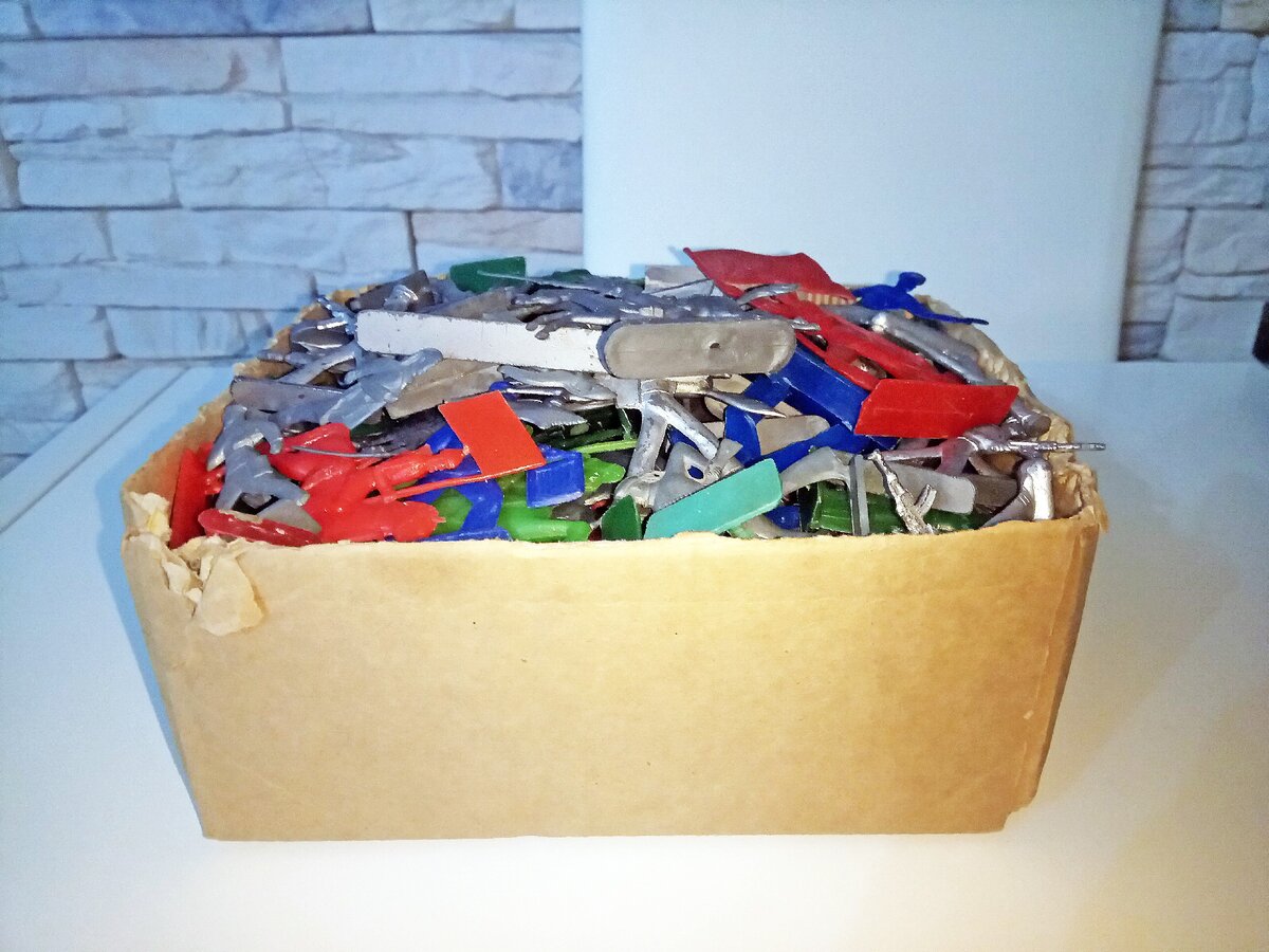 Все солдатики, за исключением нескольких, здесь плоские.