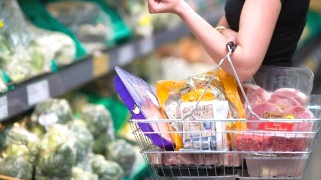 В итоге Марина берет лишнее и переплачивает, вместо того, чтобы вложить эти деньги в свои мечты