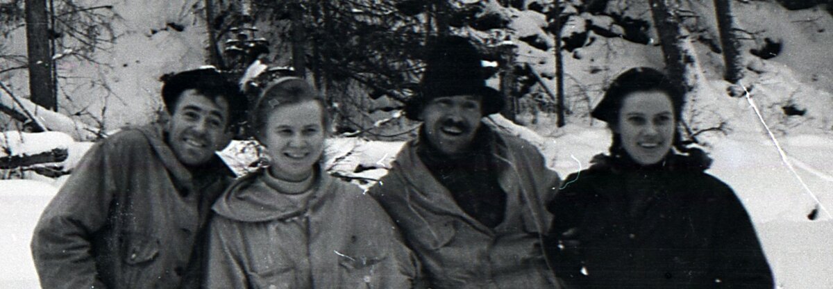 Слева-направо Коля Тибо, Люда Дубинина, Семен Золотарев и Зина Колмогорова