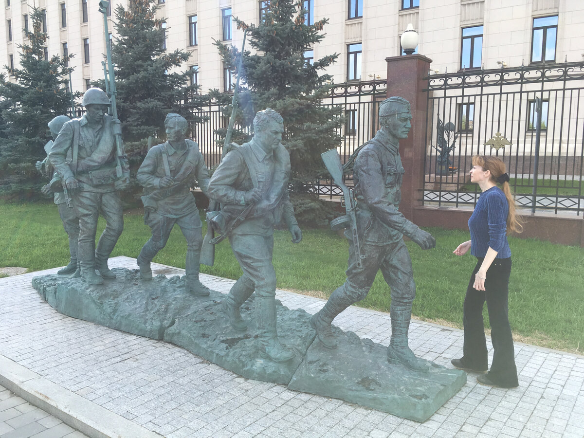 Московский памятник героям фильма «Они сражались за Родину»