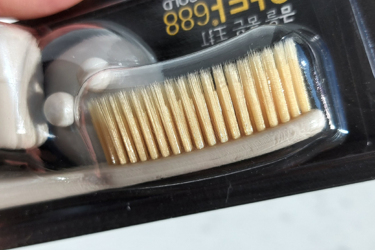 Длина чистящей головки — как две стандартные щетки.