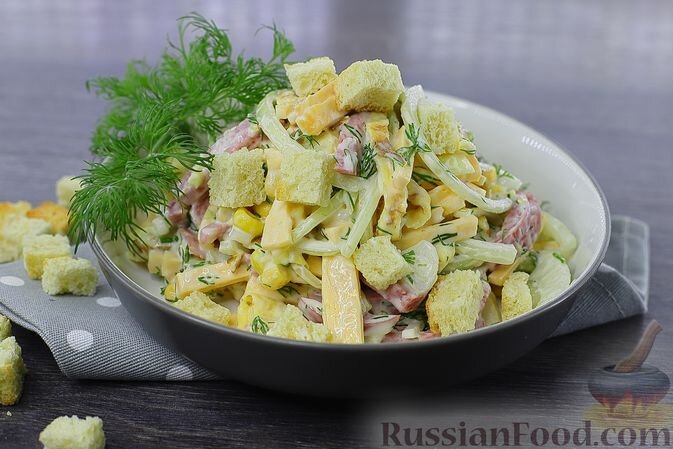 Салат с крабовыми палочками и колбасой - 5 рецептов самых вкусных и простых с фото пошагово